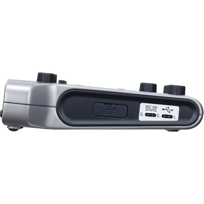 Thumbnail 4 for Zoom PodTrak P4 4-input Ultimate Recorder for Podcasting