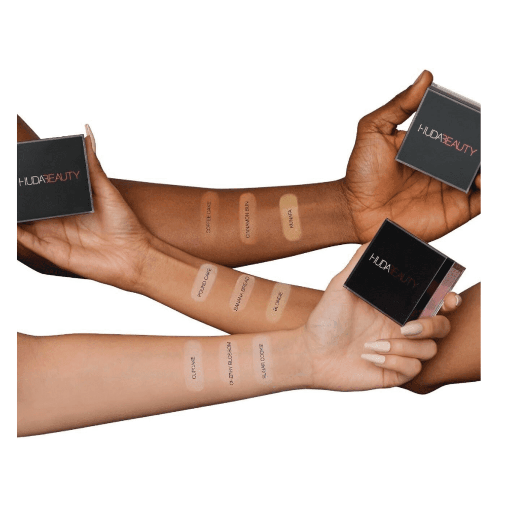 Thumbnail 2 for Huda Beauty Easy Bake Loose Powder 